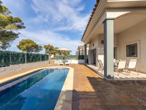 Holiday Home Gaviota 1 by Interhome in Riumar