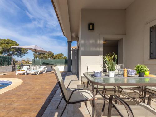 Holiday Home Gaviota 10 by Interhome in Riumar