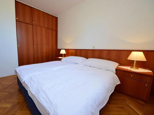 Apartment Meridiana-6 by Interhome 4