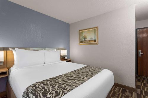 Microtel Inn and Suites - Zephyrhills