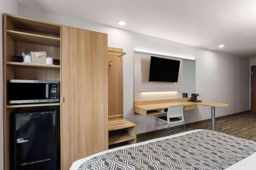 Microtel Inn and Suites - Zephyrhills in Zephyrhills, USA