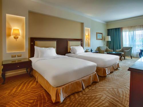 Twin Room image 5