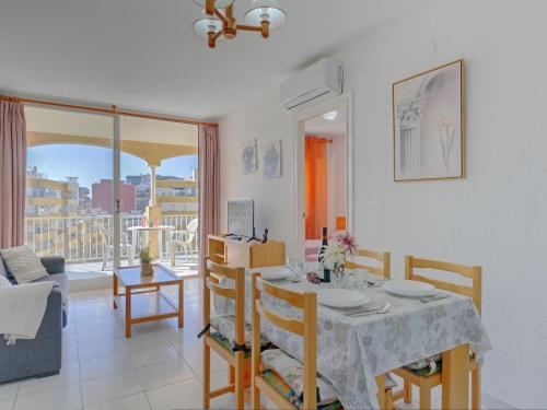 Apartment Apolo VII-7 by Interhome in 卡爾佩城中心