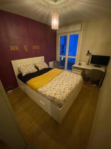 T2 entier Chambre+Salon+Cuisine in Лес-Улис