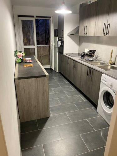 T2 entier Chambre+Salon+Cuisine in Лес-Улис