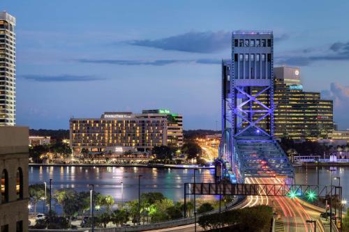 Photo - DoubleTree by Hilton Jacksonville Riverfront, FL