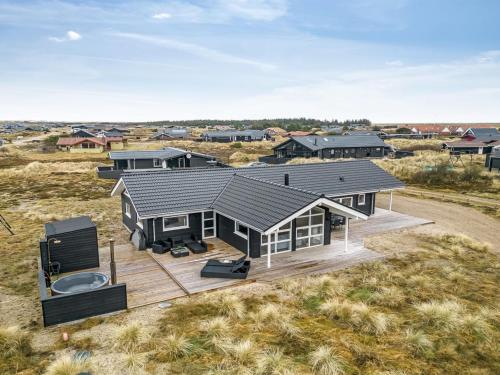 Holiday Home Tola - 450m from the sea in Western Jutland by Interhome