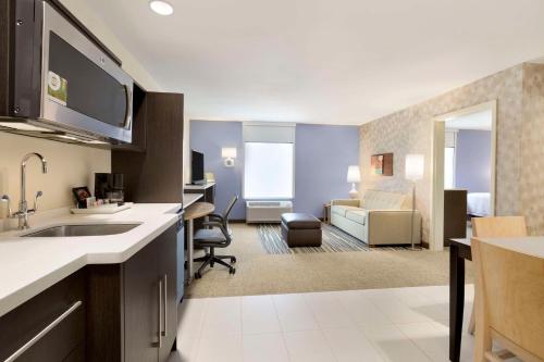 Home2 Suites by Hilton Houston Willowbrook Room Type - One-Bedroom King Suite - Non-Smoking