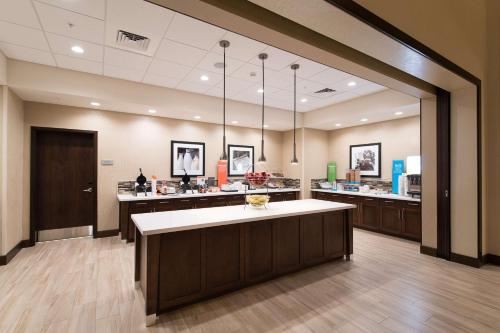 Hampton Inn and Suites Fayetteville, NC