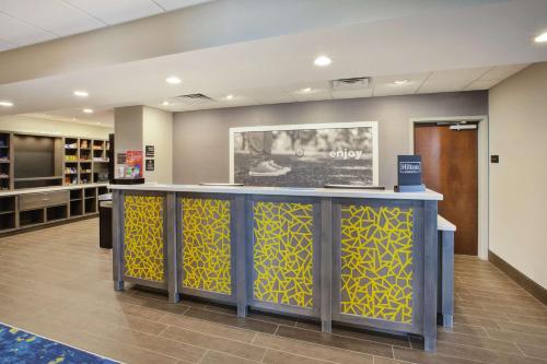 Hampton Inn & Suites By Hilton Southwest Sioux Falls - image 12