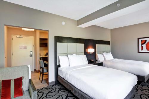2 double beds
