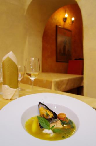 Hotel U Leva - image 2