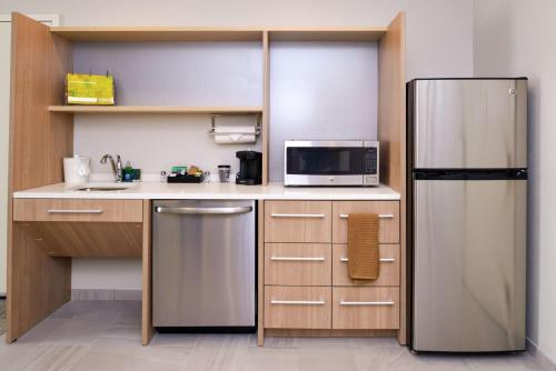 Home2 Suites By Hilton Merrillville - image 11