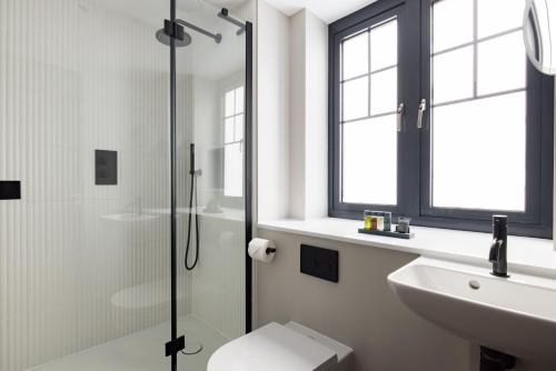 Covent Garden Apartments - image 14
