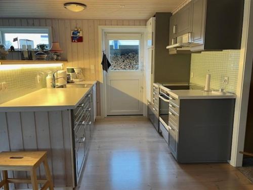 Holiday Home Steffan - from the sea in NE Jutland by Interhome