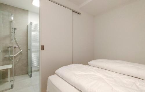 Beautiful Apartment In Oostende - image 4