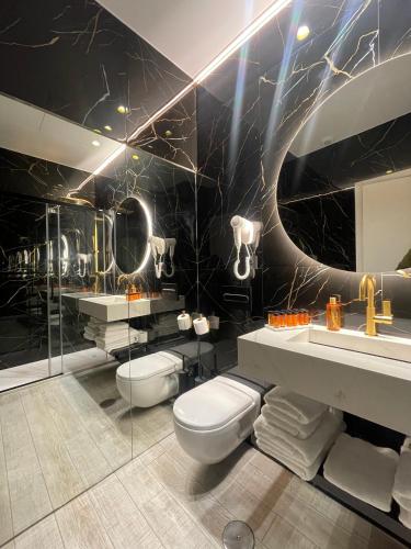 Apartamentos Sevilla Centro - image 12