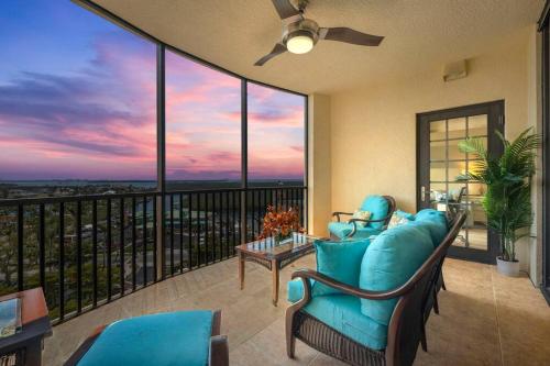 Three-Bedroom Apartment room in Luxury Condo at Cape Harbour Marina Water Views!