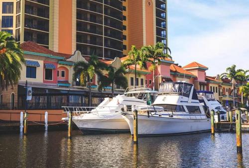 Luxury Condo at Cape Harbour Marina, Water Views!