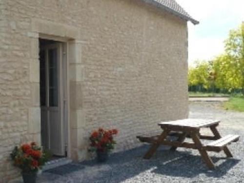 Charmante Maisonnette de Campagne avec Poutres Apparentes près du Mans - FR-1-410-198 (Maison de campagne avec cuisine equipee et wifi, proche nature et activites aquatiques - FR-1-410-19) in 勒芒
