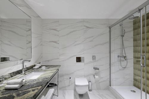 TITANIC Chaussee Berlin - main image