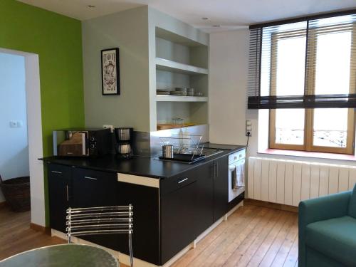 Gîte Fay, 2 pièces, 4 personnes - FR-1-410-301 (Appartement 40m² lumineux avec cuisine equipee, Wi-Fi gratuit, proche mairie et eglise a Fay - FR-1-) in 勒芒