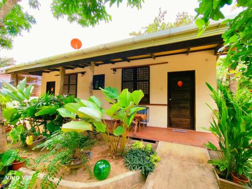 Rene's Diverslounge Resort in Calape