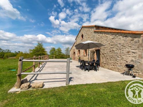 Gîte Saint-Christophe-du-Bois, 2 pièces, 4 personnes - FR-1-622-33 - Location saisonnière - Saint-Christophe-du-Bois