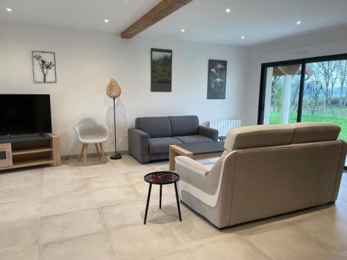 Gîte de charme près du Mans, tout équipé avec espace extérieur, garage, et confort moderne - FR-1-410-385 gîte à louer L'Étang