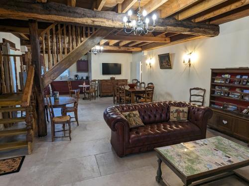 Gîte Sigloy, 5 pièces, 11 personnes - FR-1-590-415 (Gite chaleureux avec jardin, accueil chevaux, proche Loire a Velo et sites historiques - FR-1-590-41) in Germigny-des-Pres