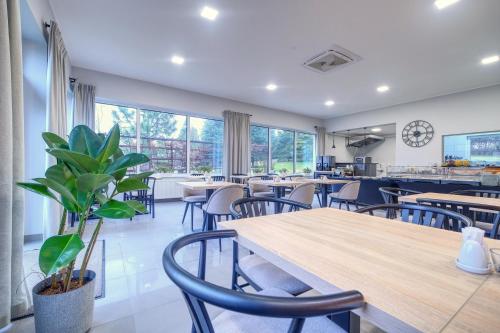 Alimentos e Bebidas, Lawendowy Dwór (Lawendowy Dwor) in Pszczolki