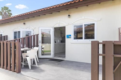 Balcony/terrace, Little Sea in Noord