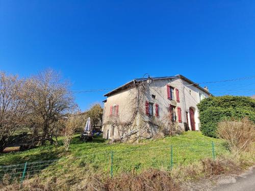 . Gîte de charme dans ferme lorraine avec jardin clos, à proximité de sentiers et base de loisirs - FR-1-584-32