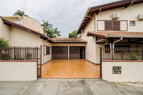 Casa a 100m da praia em Barra Velha AIA2200