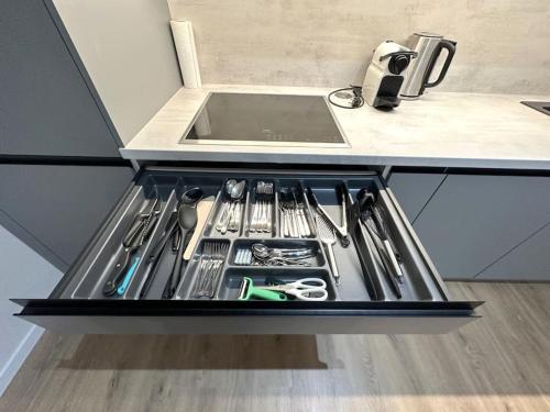 New apartment near Tipos Arena, free parking, Danubius One building, Bratislava (fotografie 9)