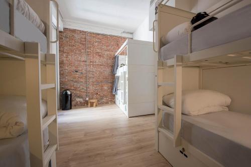 Bluesock Hostels Madrid - image 9