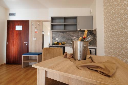 One-Bedroom Apartment image 10
