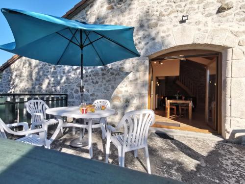 Charmant gîte à Saint-Romain-Lachalm avec terrasse et proximité Dunières - FR-1-582-264 (Charmant gite a Saint-Romain-Lachalm avec terrasse et proximite Dunieres - FR-1-582-264) in Chasse-sur-Rhone