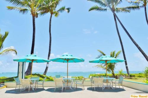 Amazing Beachfront Condo with AC in Punaluu (HI)