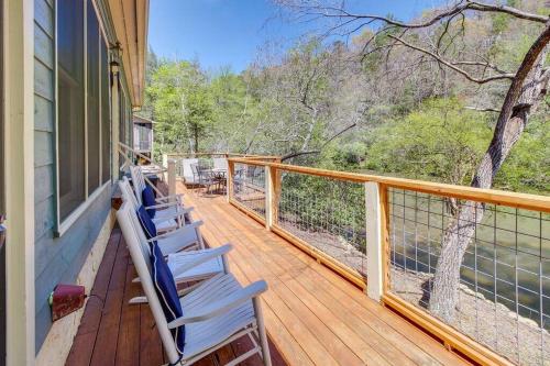 Riverfront Home w Gameroom & Screened Porch