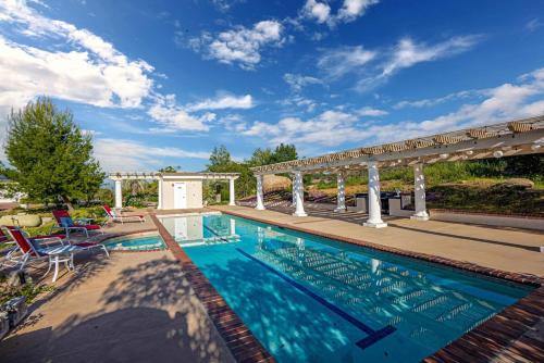 Panoramic View Villa with Pool - Events OK