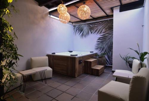 Moderno Apartamento Medellin con Jacuzzi y Aire Acondicionado