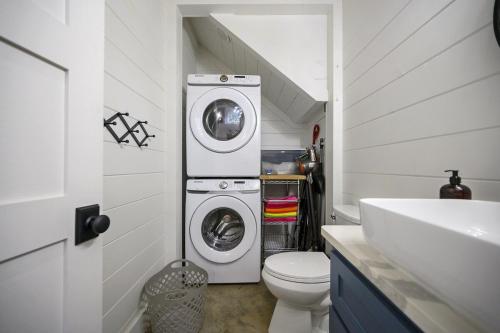 New Rustic Luxury Firepit Spa Games Sleeps 8 New Rustic Luxury Firepit Spa Games Sleeps 8