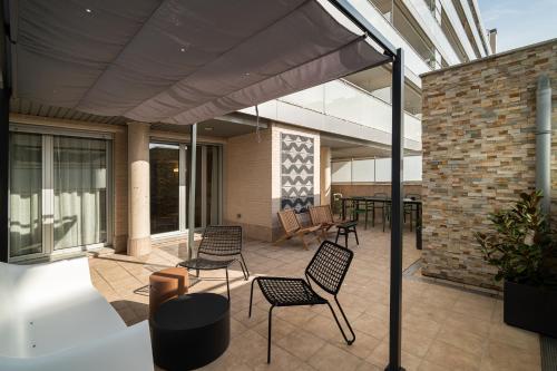 オララ ポート フォーラム アパートメンツ