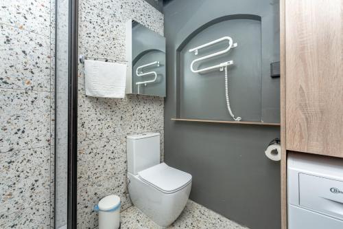 One-Bedroom Apartment image 10