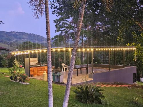 Casa Campestre De 6 Habitaciones Por Parceros Group in 오리엔테