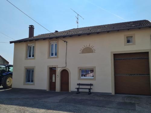. Gîte chaleureux sur une ferme en activité près de Nancy, idéal balades et proche commerces