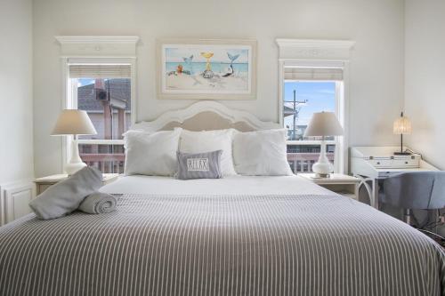 Beach Front Cottage with Beautiful Ocean Views! in Bolivar Peninsula, USA