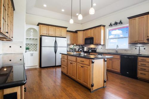 Beach Front Cottage with Beautiful Ocean Views! in Port Bolivar (TX)