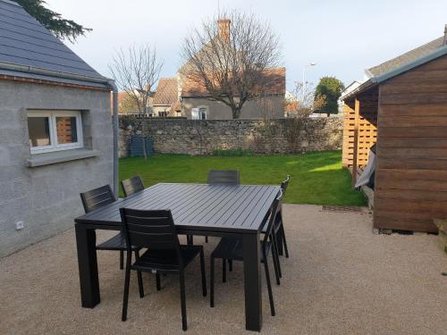 Gîte Sigloy, 3 pièces, 5 personnes - FR-1-590-258 (Charmant gite au cœur du Val de Loire, proche chateaux, Orleans, avec jardin et equipements complets) in Germigny-des-Pres